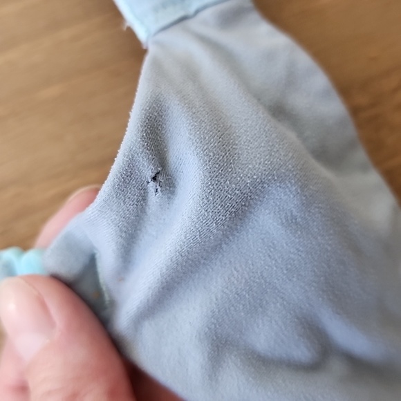 2 34B Body by Victoria Victoria Secret Bras - Red & Blue - Picture 6 of 15